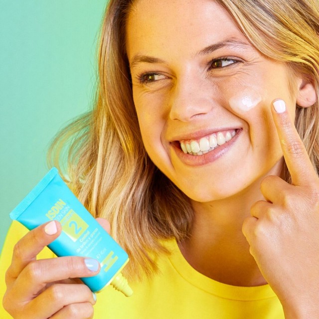 Gel-Creme Cuidado Brilho e Borbulhas Isdin Acniben 40 ml Gel-Creme Cuidado Brilho e Borbulhas Isdin Acniben 40 ml